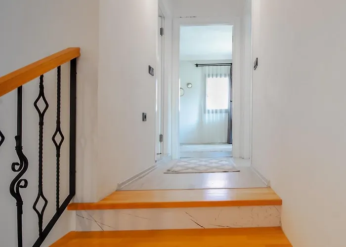 Villa Rengin Stone House