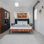Rengin Stone House *