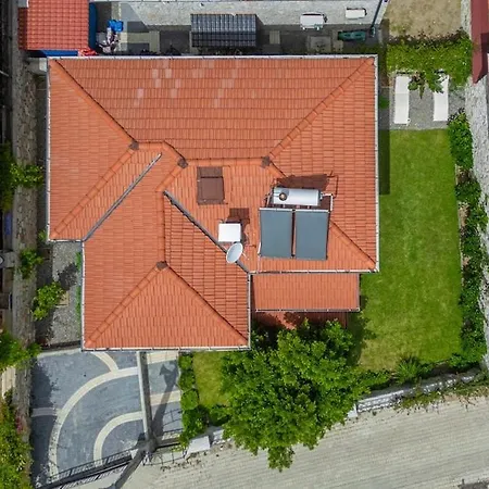 Rengin Stone House فيلة