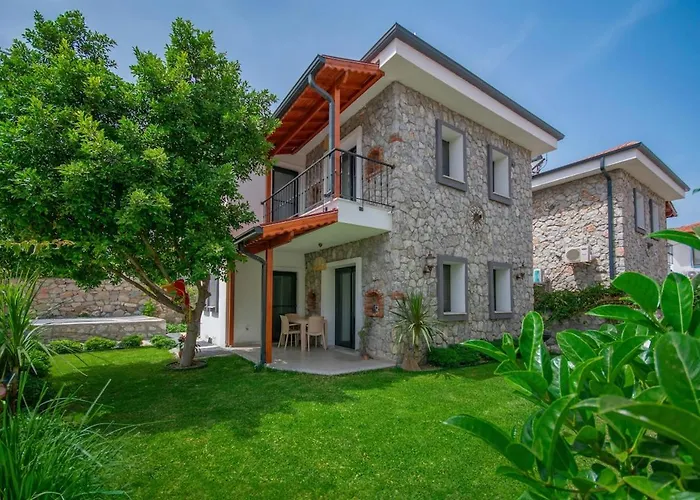 Rengin Stone House *