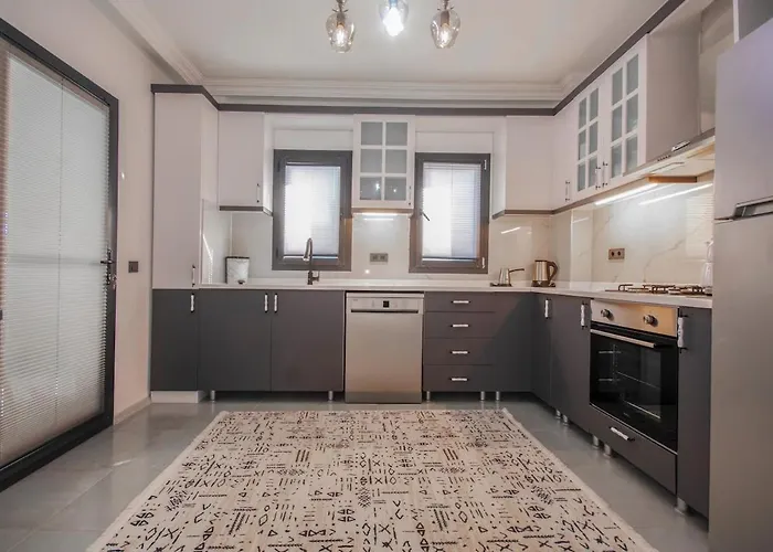 וילה Rengin Stone House דטקה