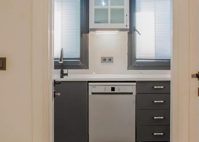 Rengin Stone House Villa