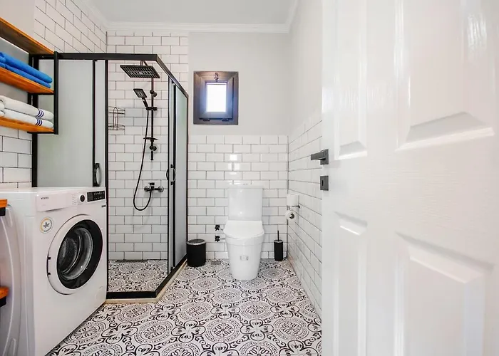 Rengin Stone House וילה